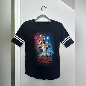 UNISEX Small Stranger Things T-Shirt